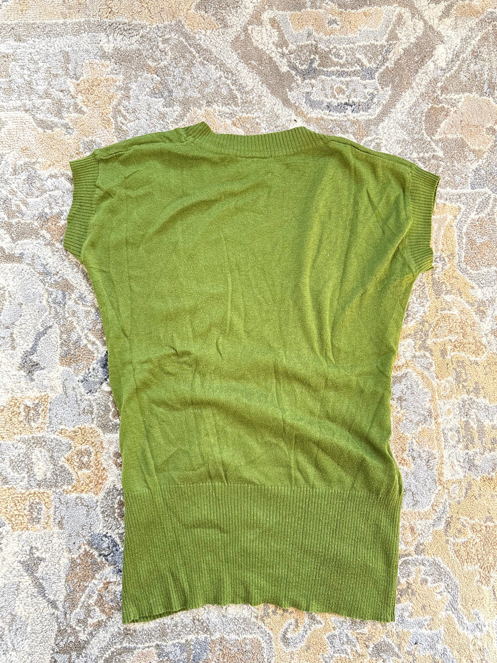 Cut-out shirt