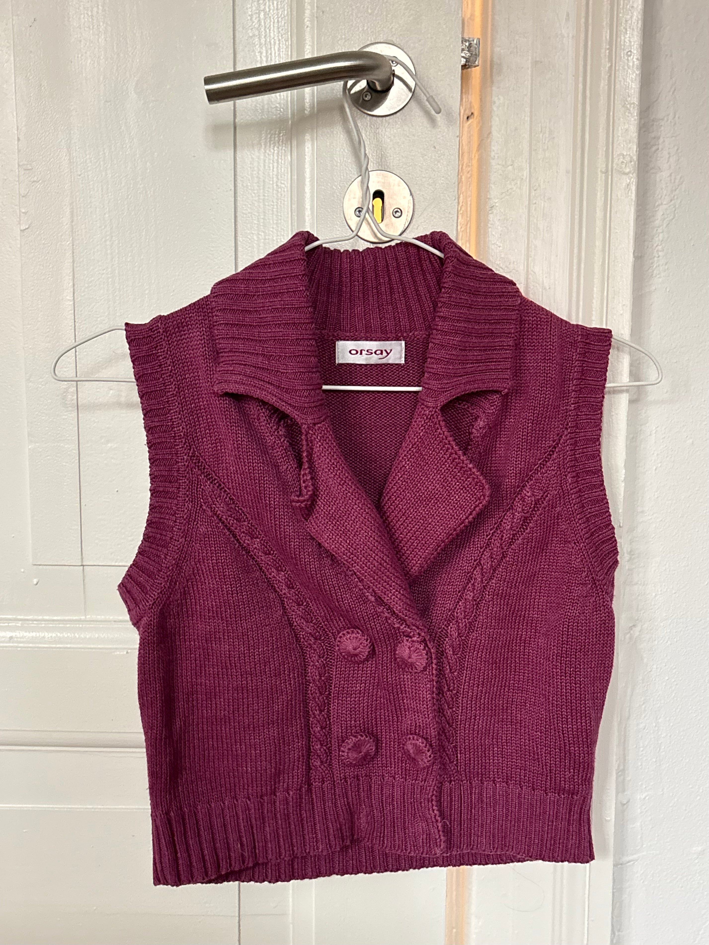 Knitted vest